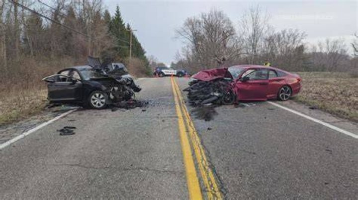 1 dead in headon crash on Hwy. 401 in Bowmanville 680 NEWS