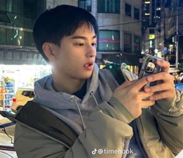 아스트로 On Twitter Cha Eun Woo Eun Woo Astro Cha Eun Woo Astro 1443 HOT