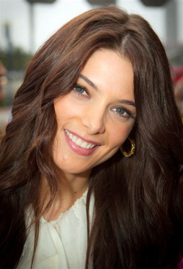 Ashley Greene 'enjoying' long engagement 8days