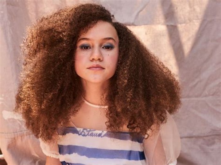 Chloe Coleman's Age, Net Worth, Boyfriend, Instagram, Career