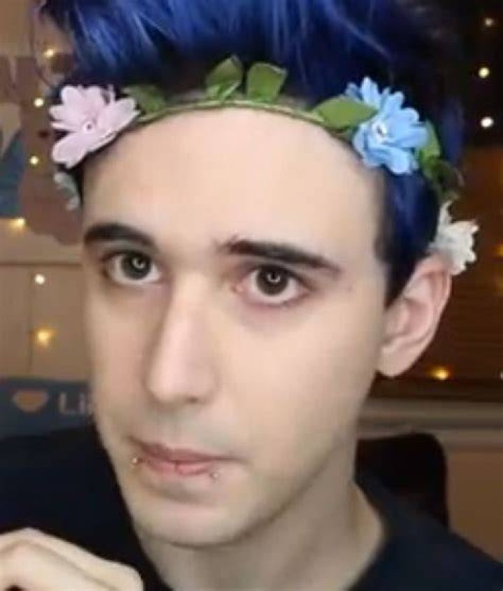 CrankThatFrank with a flower crown Crankthatfrank, Crown, Flower crown