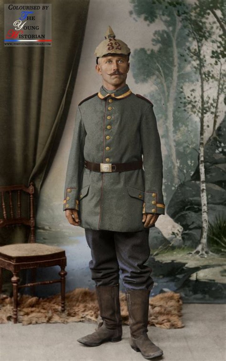 Épinglé sur Uniforms
