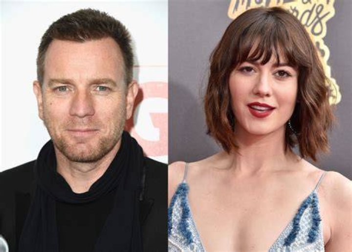 Ewan McGregor thanks both his wife AND his girlfriend in Golden Globes