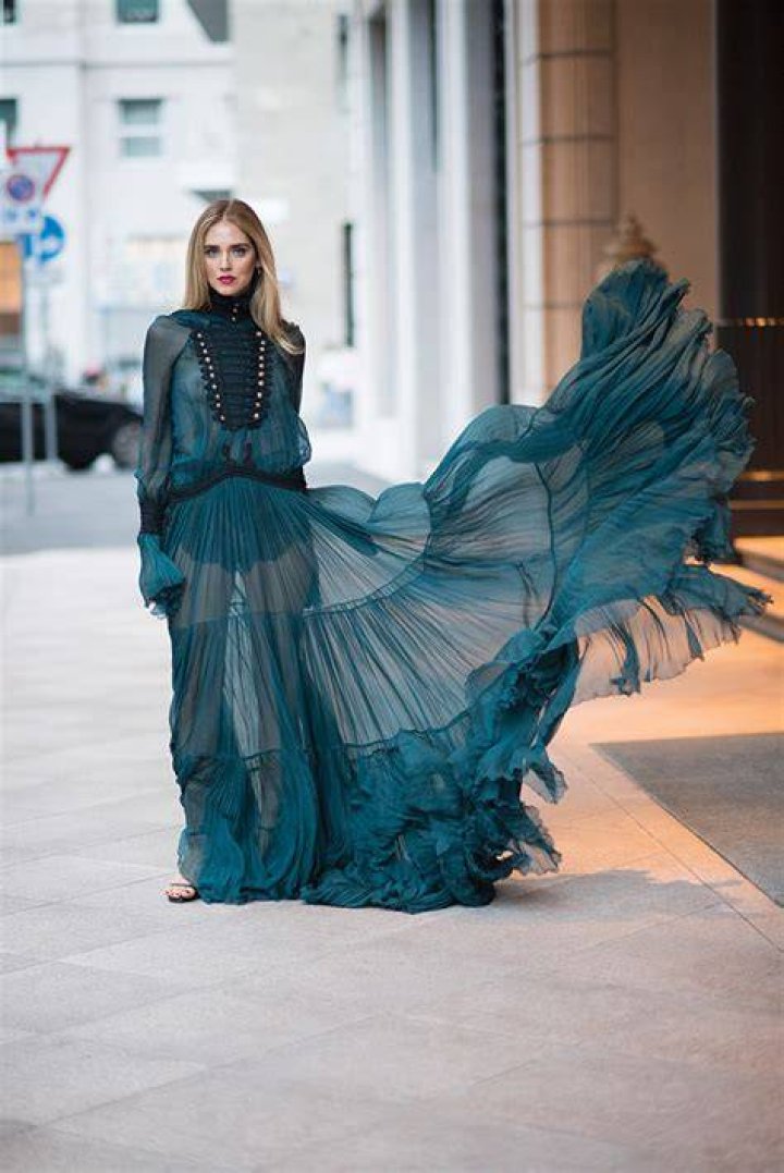 EXCLUSIVE ROBERTO CAVALLI SPRING/SUMMER 2017 Long hair styles, Hair