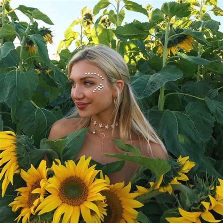 Gabby Epstein image