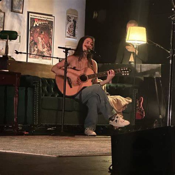 Lizzy McAlpine Concert & Tour History (Updated for 2022) Concert Archives