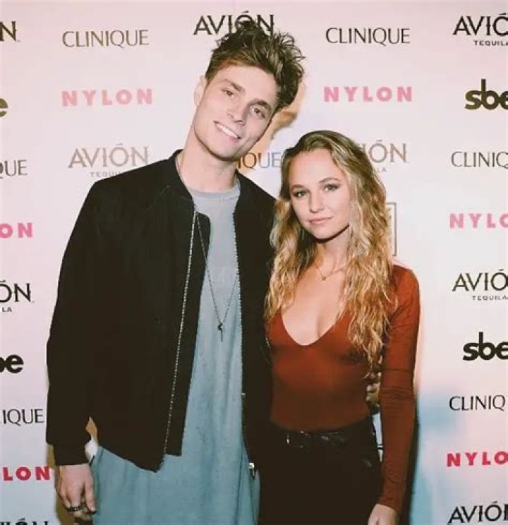 Madison Iseman Is Now Dating A Singer! Is in A Tranquil State With New