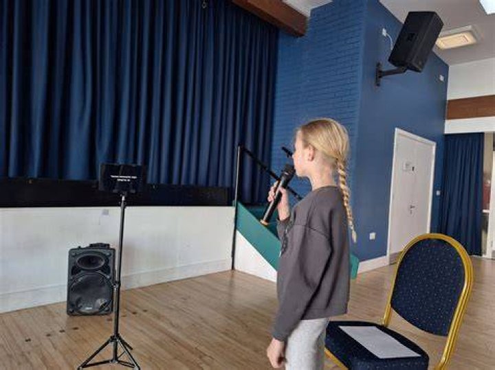 My lovely singing student, bellawiancko, and my sister, dovecameron