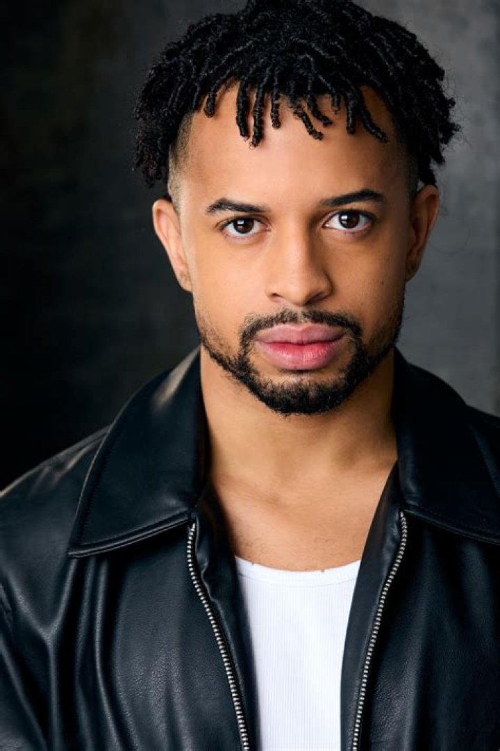 Noah Jay Wood (Actor) Wiki, Biography, Age, Girlfriends, Family, Facts