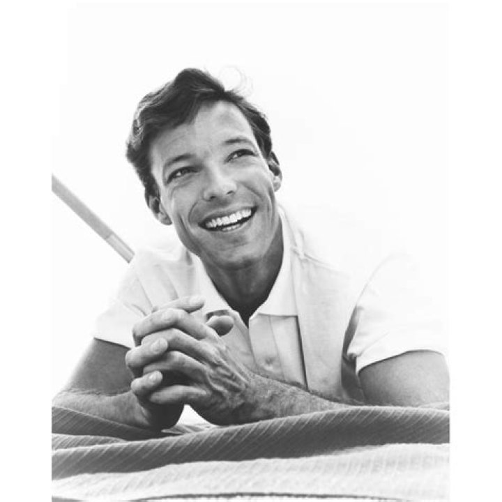 Richard Chamberlain Portrait (16 x 20)