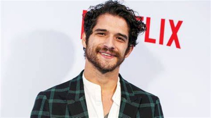 Tyler Posey Confirms He's Hooked Up with Men Photo 4493901 Photos